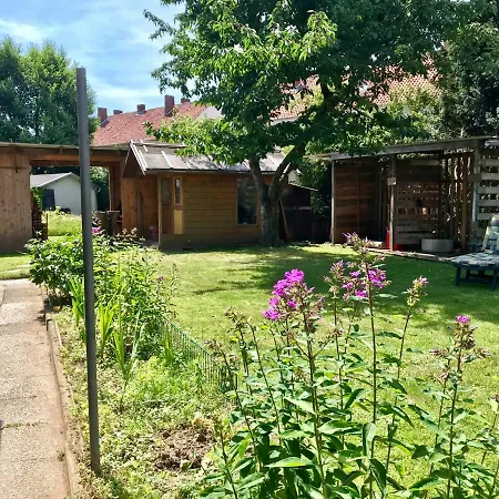 Christinas Sonnenschein 1 Og In Thiede Mit Garten Zum Grillen