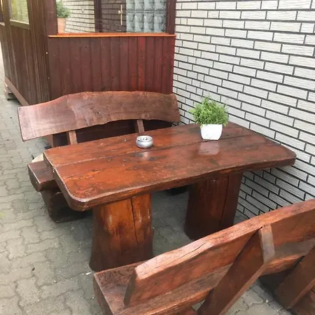 Christinas Sonnenschein 1 Og In Thiede Mit Garten Zum Grillen