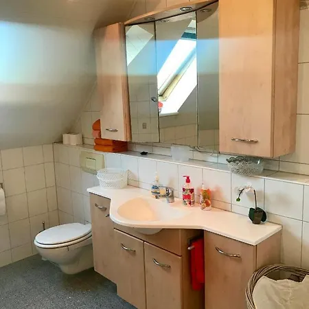 Apartment Christinas Sonnenschein 1 Og In Thiede Mit Garten Zum Grillen *