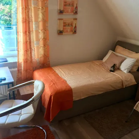 Apartment Christinas Sonnenschein 1 Og In Thiede Mit Garten Zum Grillen *