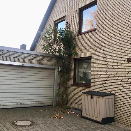 Lejlighed Christinas Sonnenschein 1 Og In Thiede Mit Garten Zum Grillen